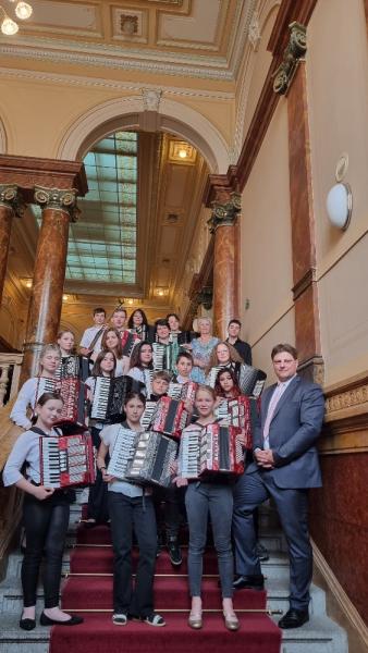 Concert: Accordion Ensemble and Meteláček Folk Ensemble