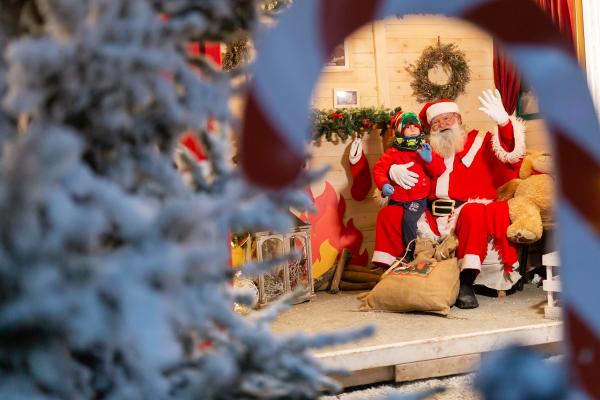 Advent Poreč: Fotografiranje s Djeda Mrazom